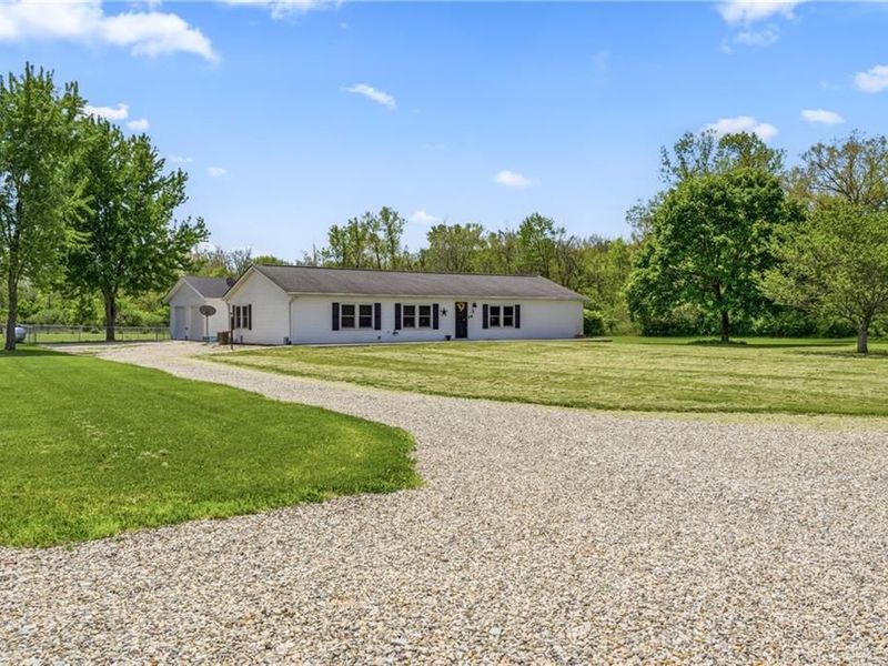 4590 Pyrmont Road, Lewisburg, OH 45338 Photo 2