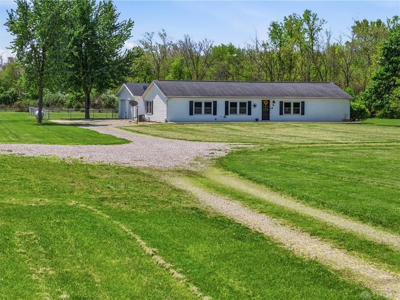 4590 Pyrmont Road, Lewisburg, OH 45338 Photo 4