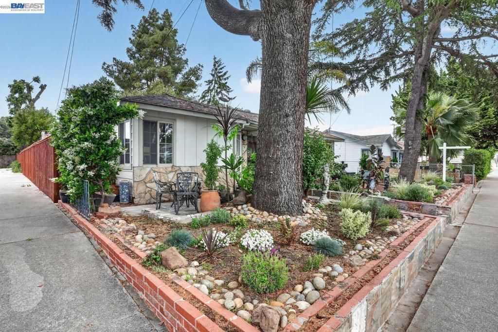 2541 Marina Blvd, San Leandro, CA 94577 Main Photo