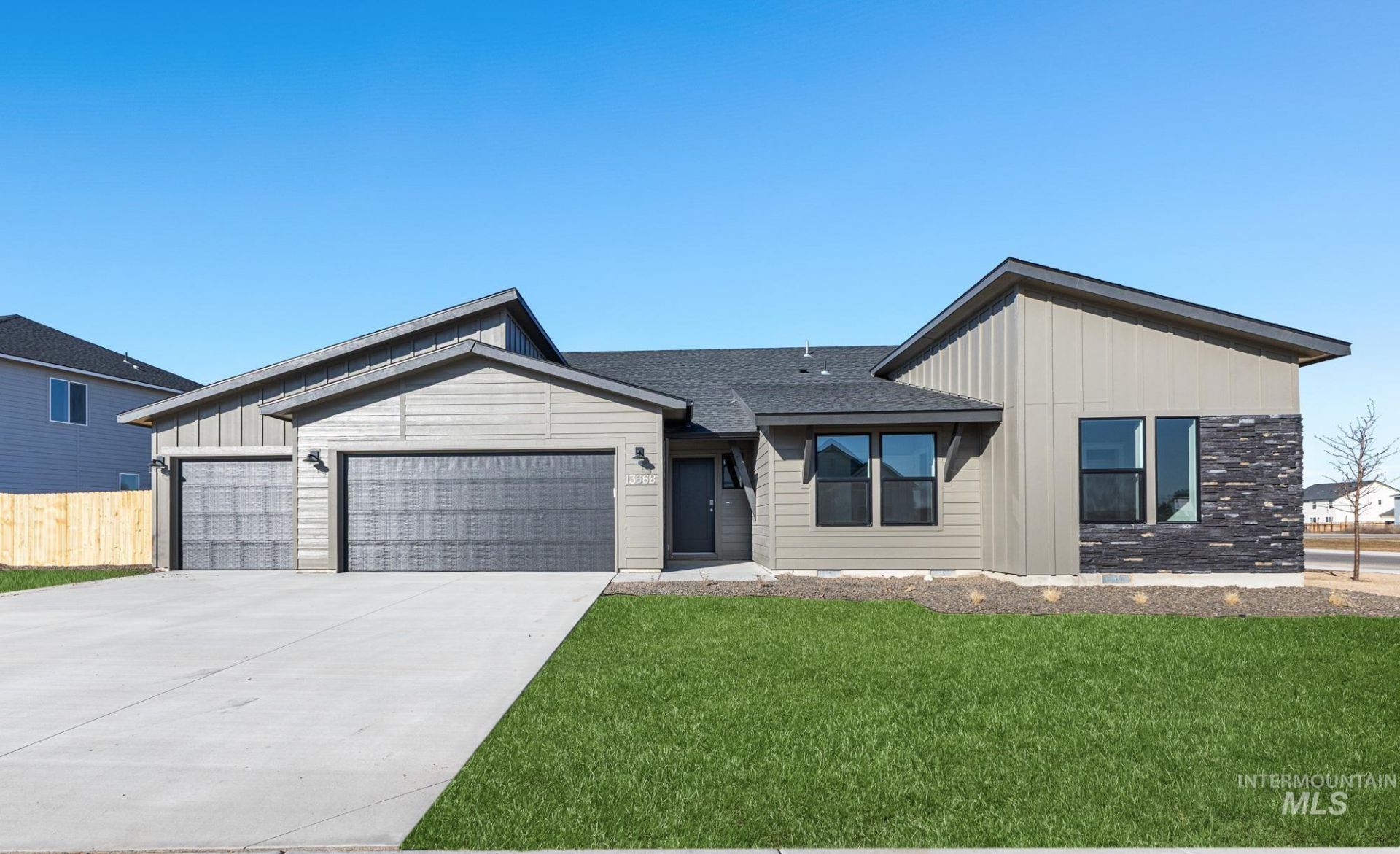 3831 W Piscina Dr, Meridian, ID 83642 Main Photo