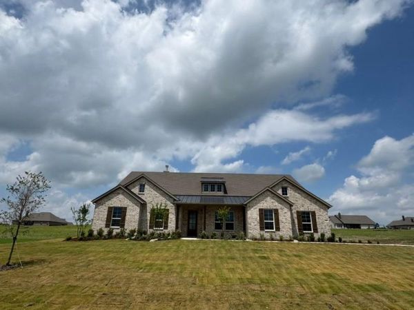 709 Water Side Drive, Van Alstyne, TX 75495