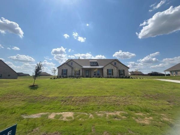 709 Water Side Drive, Van Alstyne, TX 75495