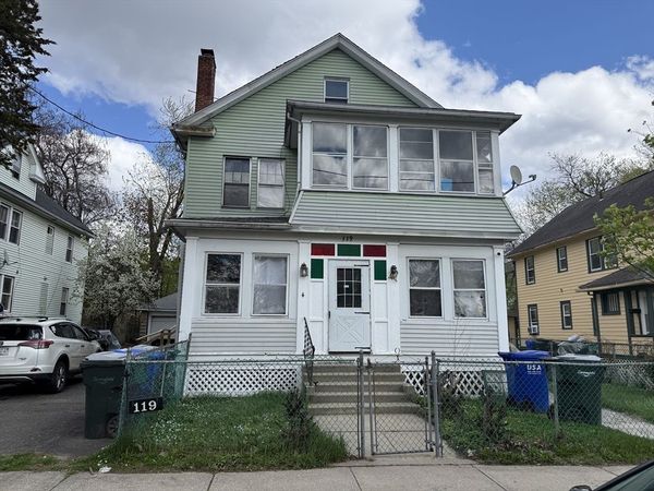 119-121 Middlesex St, Springfield, MA 01109