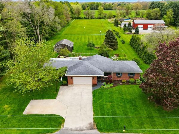 1884 S Packerton Road, Warsaw, IN 46580