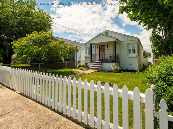 339 17th Street, Dunbar, WV 25064