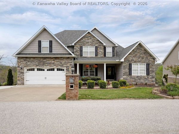 305 Wynterhall Lane, South Charleston, WV 25309