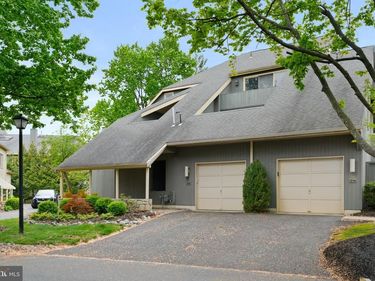 916 CHANTICLEER , CHERRY HILL, NJ 08003