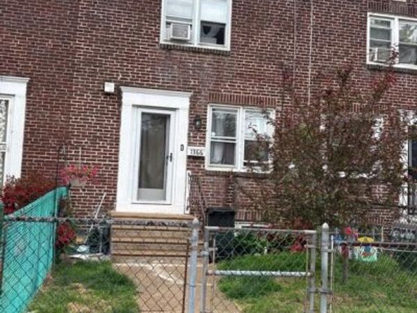 1366 SAYRS AVENUE, CAMDEN, NJ 08104