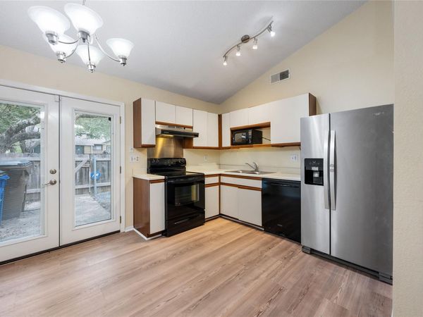 1015 E Yager LN, Unit 41, Austin, TX 78753