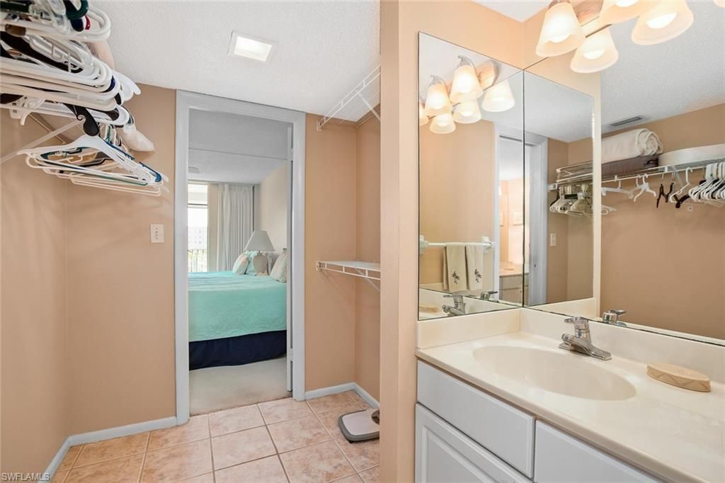 3 Bluebill Ave , Unit 610, Naples, FL 34108 Photo