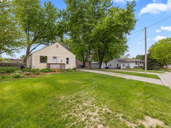 212 Herold Avenue , Des Moines, IA 50315