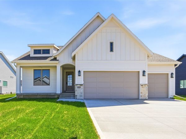 427 Walnut Drive, Huxley, IA 50124