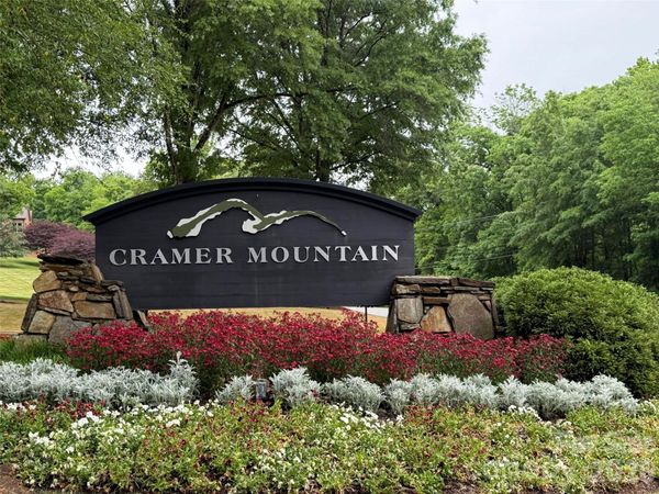 300 Maymont Drive , Cramerton, NC 28032