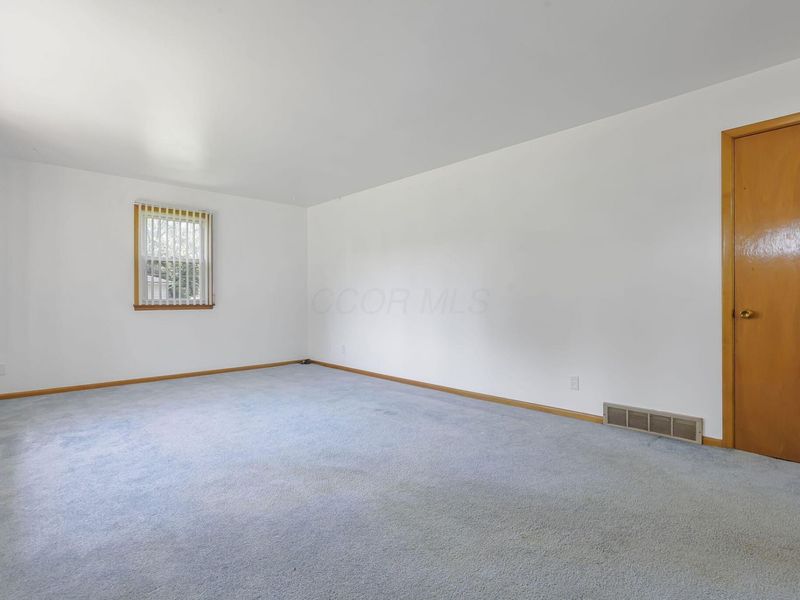 5591 Mason Drive SE, Lancaster, OH 43130 Photo 9