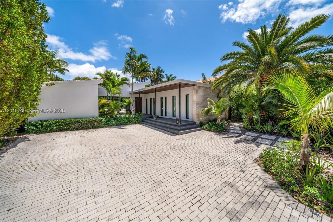 5225 La Gorce Dr, Miami Beach, FL 33140 Photo