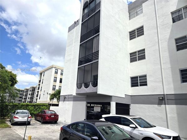 4670 W 13th Ln , Unit 507, Hialeah, FL 33012