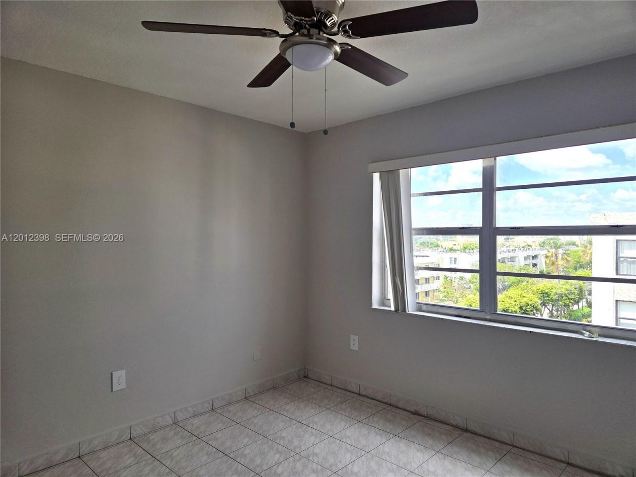 4670 W 13th Ln , Unit 507, Hialeah, FL 33012 Photo