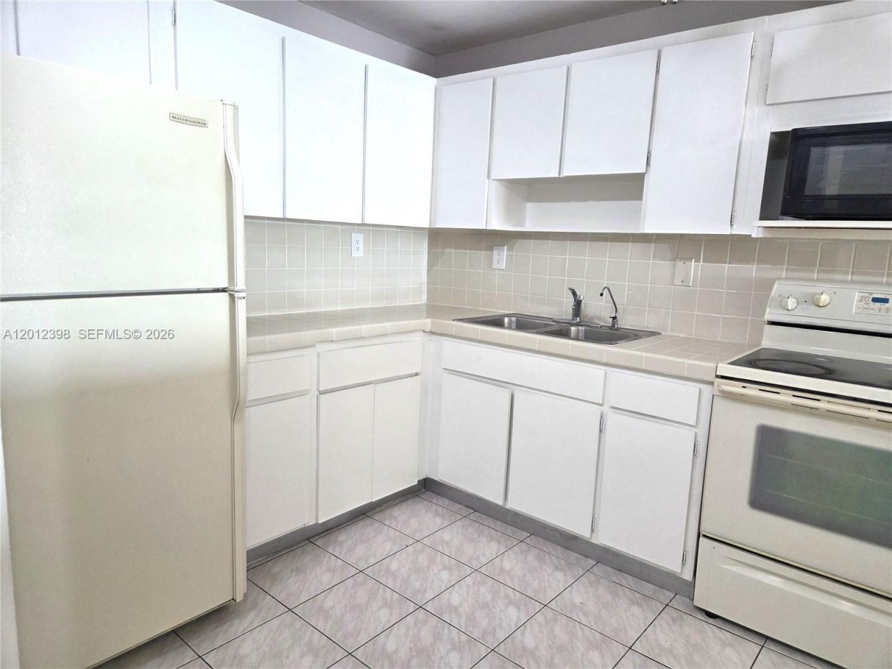 4670 W 13th Ln , Unit 507, Hialeah, FL 33012 Photo
