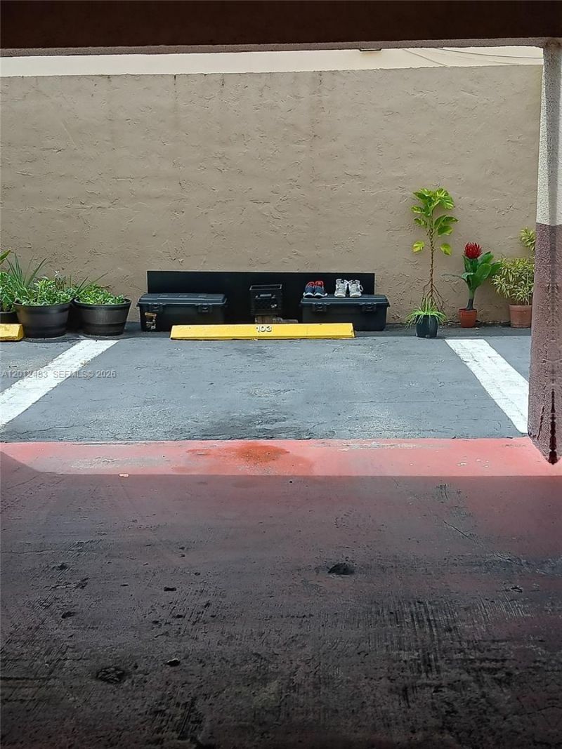 652 NW 3rd St , Unit 103, Miami, FL 33128 Photo