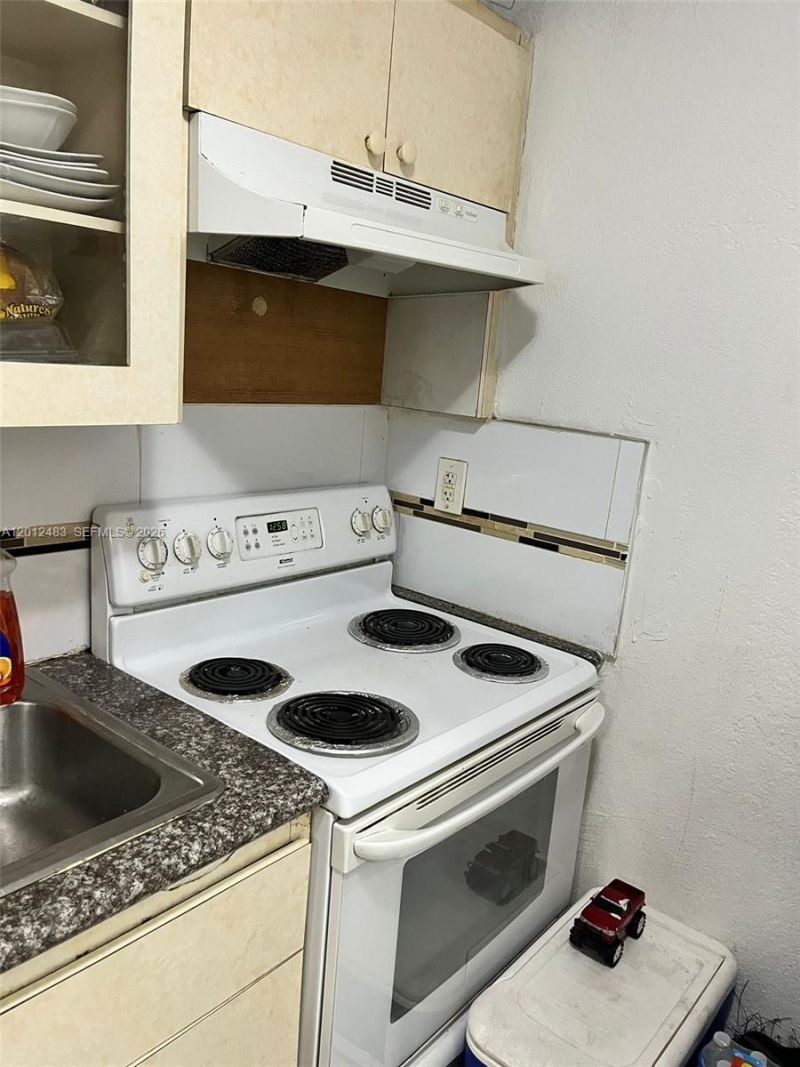 652 NW 3rd St , Unit 103, Miami, FL 33128 Photo