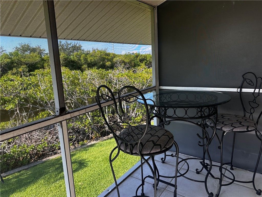 1815 Robalo Drive, Unit C201, Vero Beach, FL 32960 Photo
