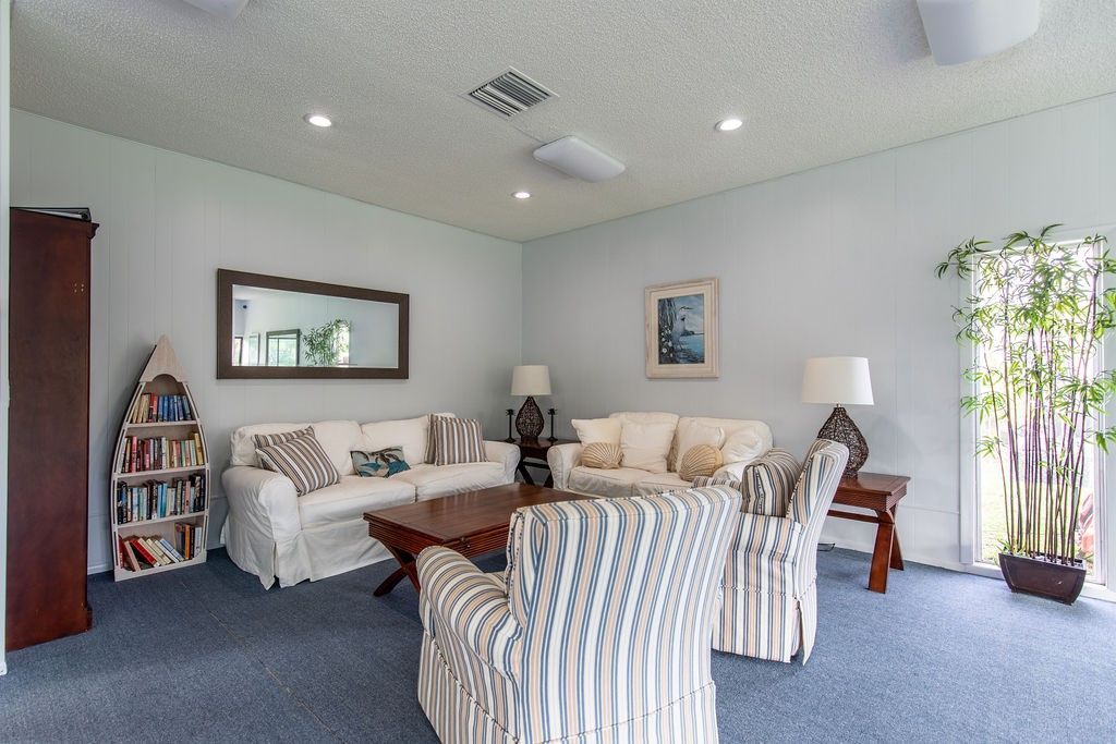 1815 Robalo Drive, Unit C201, Vero Beach, FL 32960 Photo