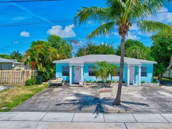 327 SE 3rd Avenue, Delray Beach, FL 33483
