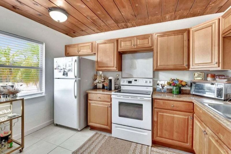 327 SE 3rd Avenue, Delray Beach, FL 33483 Photo