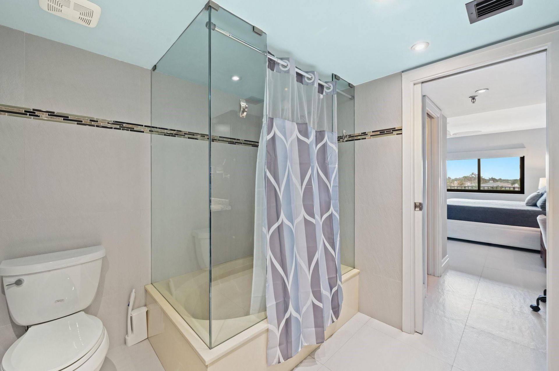 2300 NE 33rd Avenue, Unit 502, Fort Lauderdale, FL 33305 Photo
