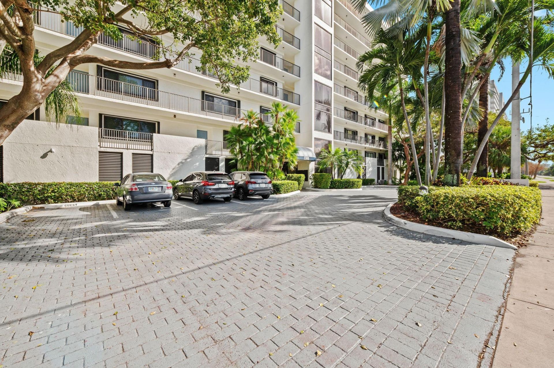 2300 NE 33rd Avenue, Unit 502, Fort Lauderdale, FL 33305 Photo