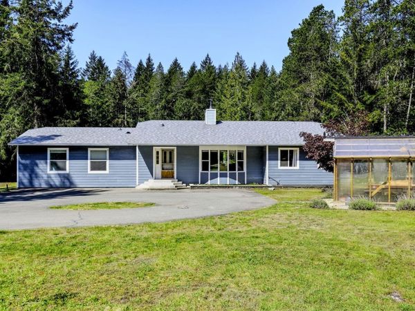 520 Corcan Rd , Qualicum Beach, BC V9K 2E9