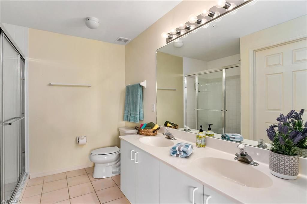 519 Roma Ct , Unit 306, Naples, FL 34110 Photo