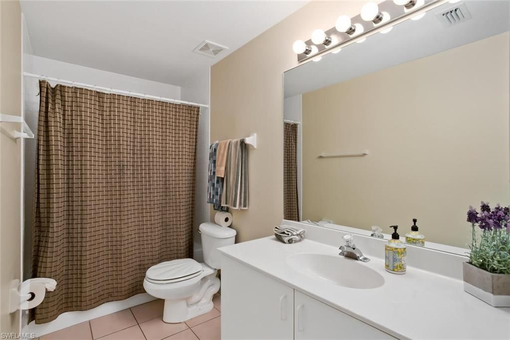 519 Roma Ct , Unit 306, Naples, FL 34110 Photo