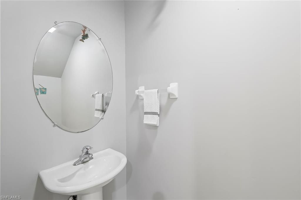 836 Hampton Cir , Unit 171, Naples, FL 34105 Photo