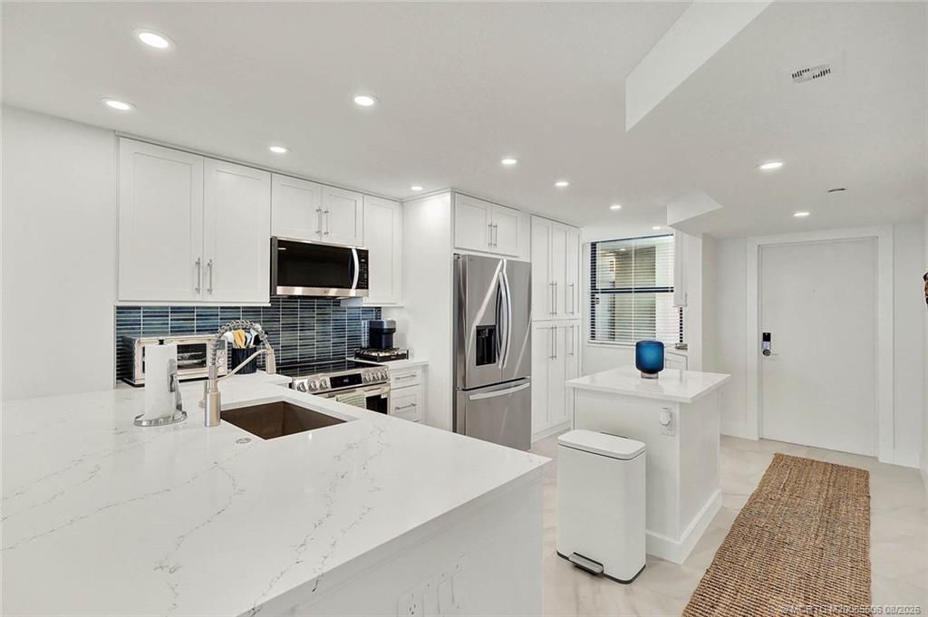 9650 S Ocean Drive, Unit 709, Jensen Beach, FL 34957 Photo
