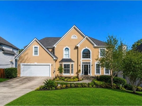 2285 Wildwood Lake Drive , Suwanee, GA 30024