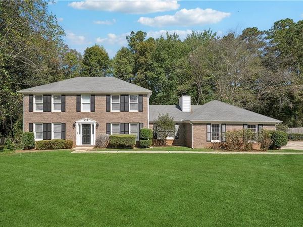 120 Birch Court , Fayetteville, GA 30214