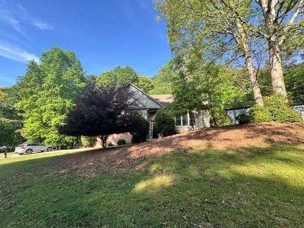 3616 Broken Arrow Drive , Woodstock, GA 30189