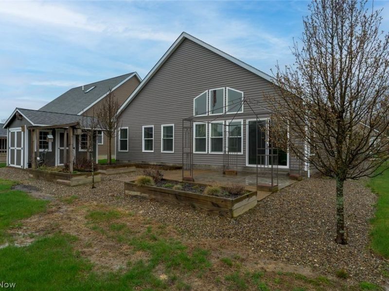 15335 Knox Circle, Middlefield, OH 44062 Photo 2