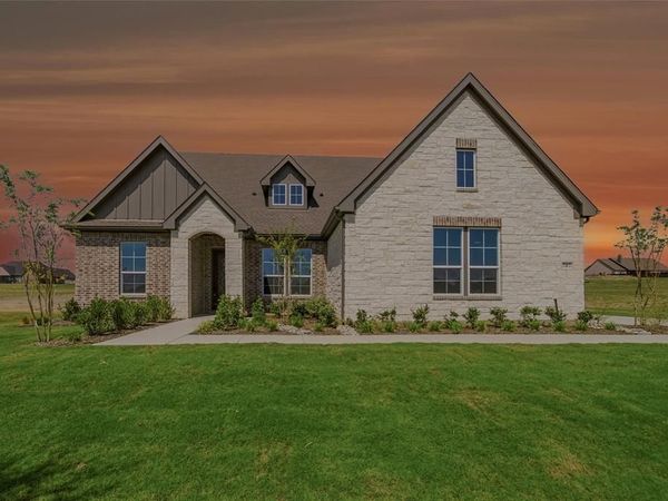 707 Water Side Drive, Van Alstyne, TX 75495