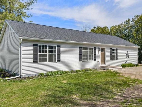 2130 Williams Road, Petoskey, MI 49770