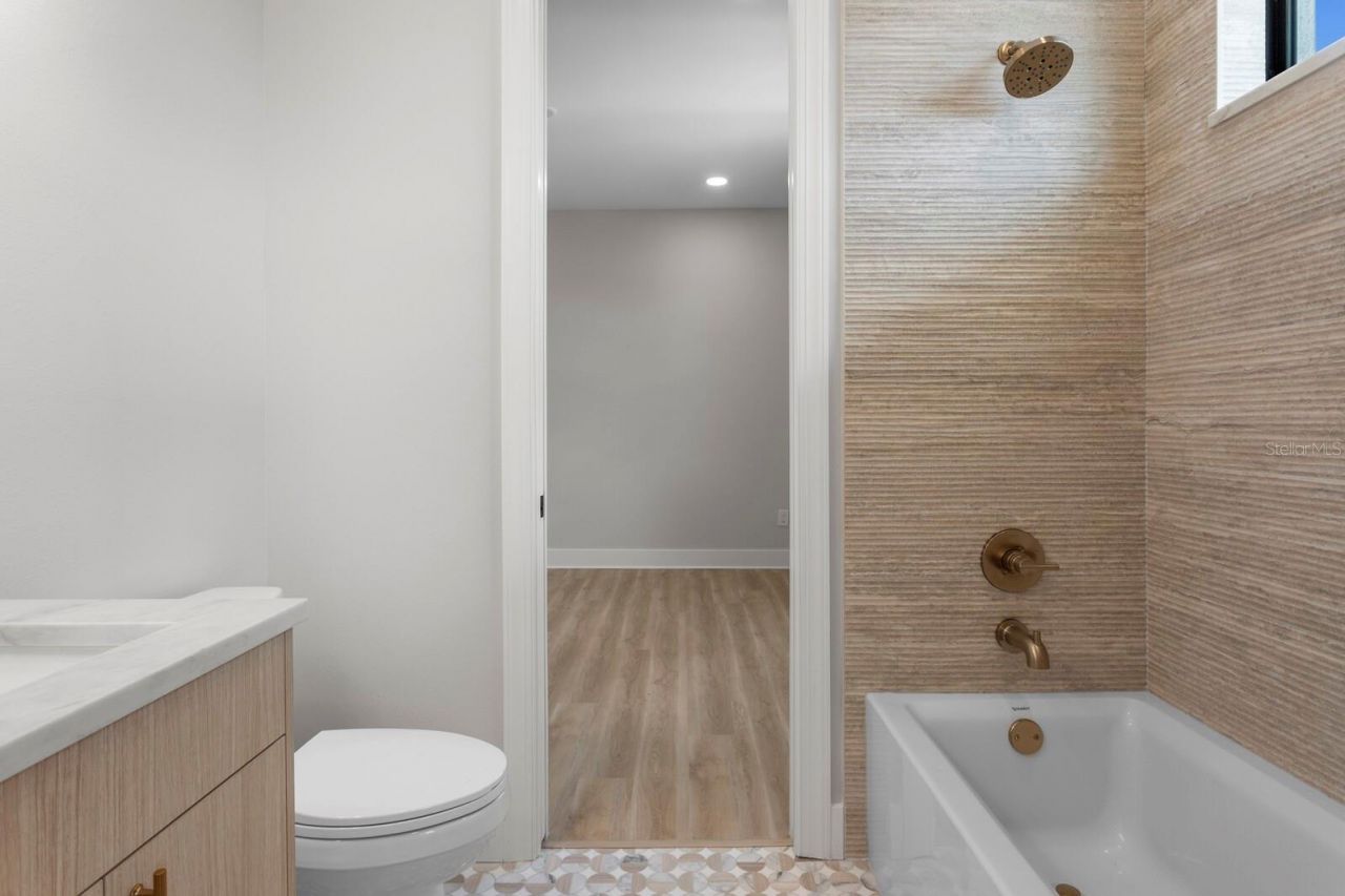5210 Bayshore Boulevard, Unit 2, Tampa, FL 33611 Photo