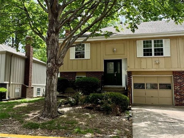 10151 W 96th Terrace, Overland Park, KS 66212