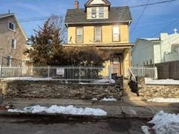321 00 E PRICE STREET, PHILADELPHIA, PA 19144