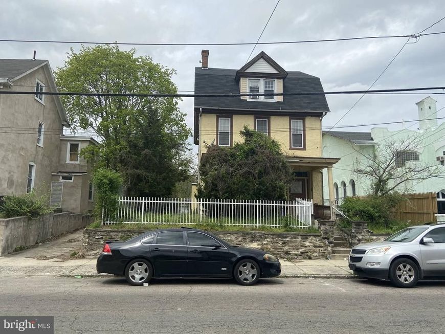 321 00 E Price Street, Philadelphia, PA 19144 Main Photo