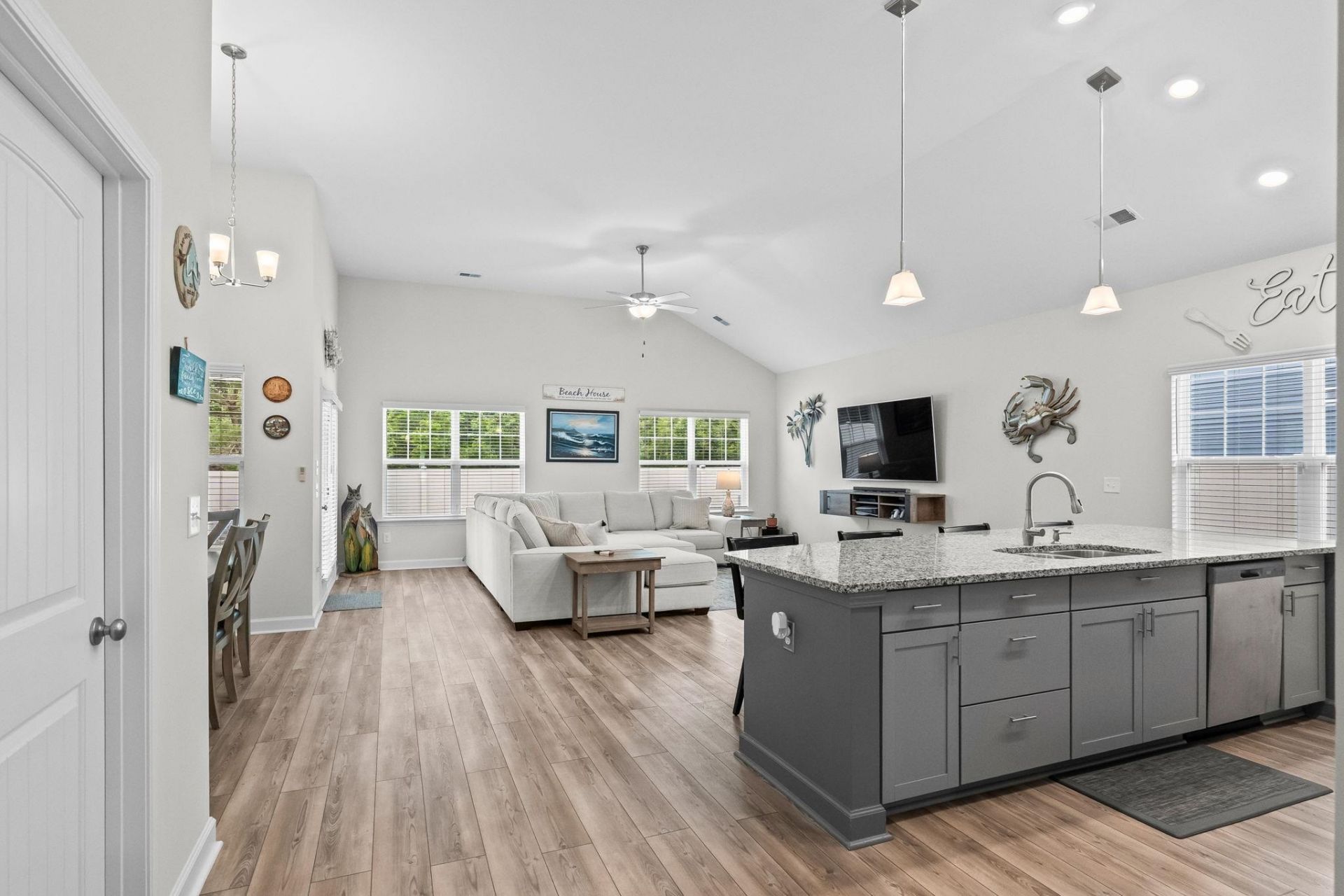 3051 Viceroy Loop Photo 7