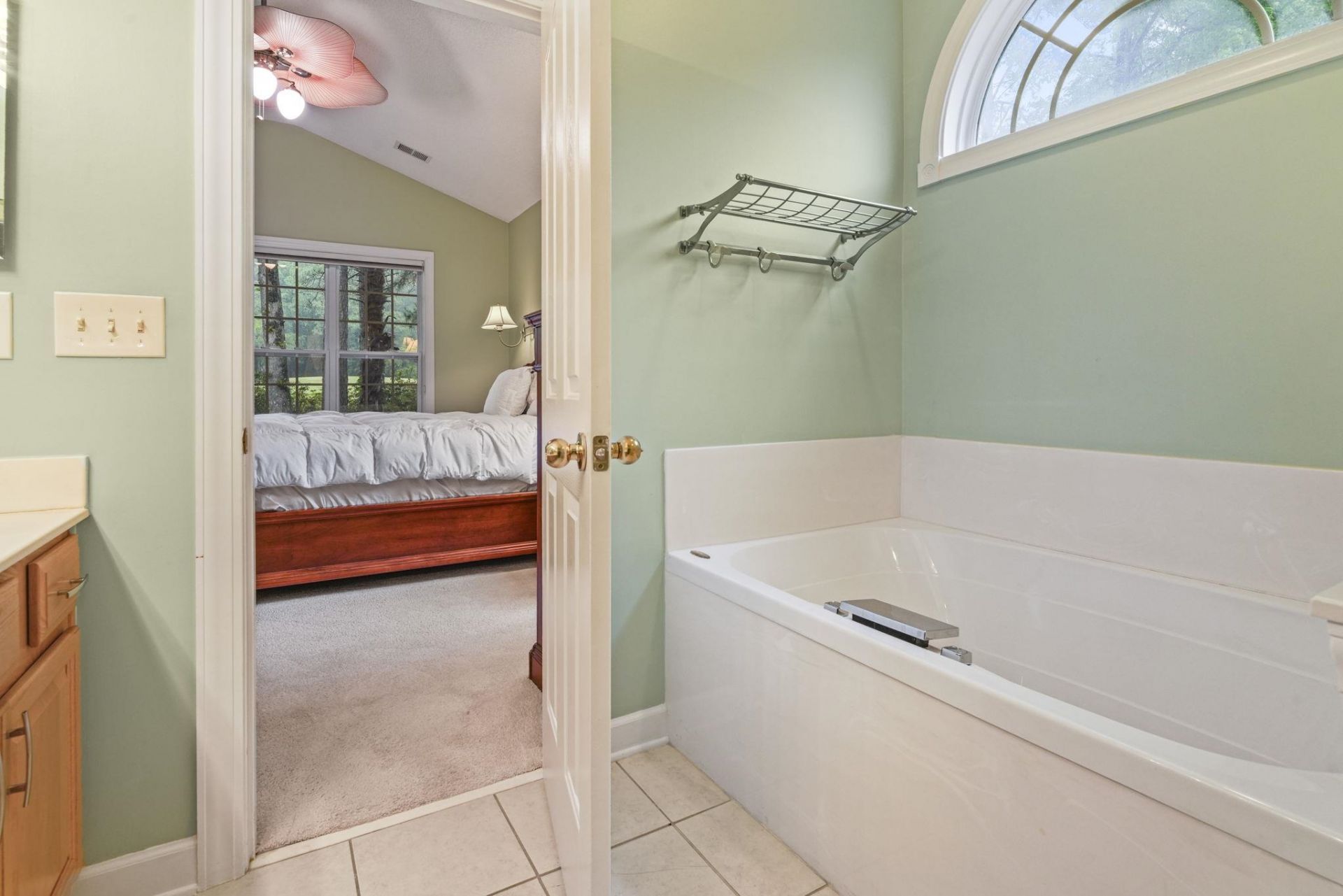6443 Longwood Dr. Photo 22