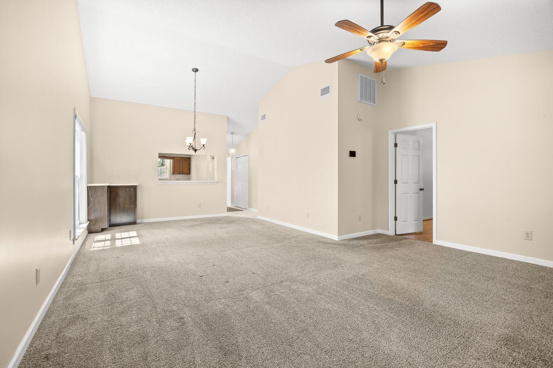 6610 East Sweetbriar Trail Photo 8