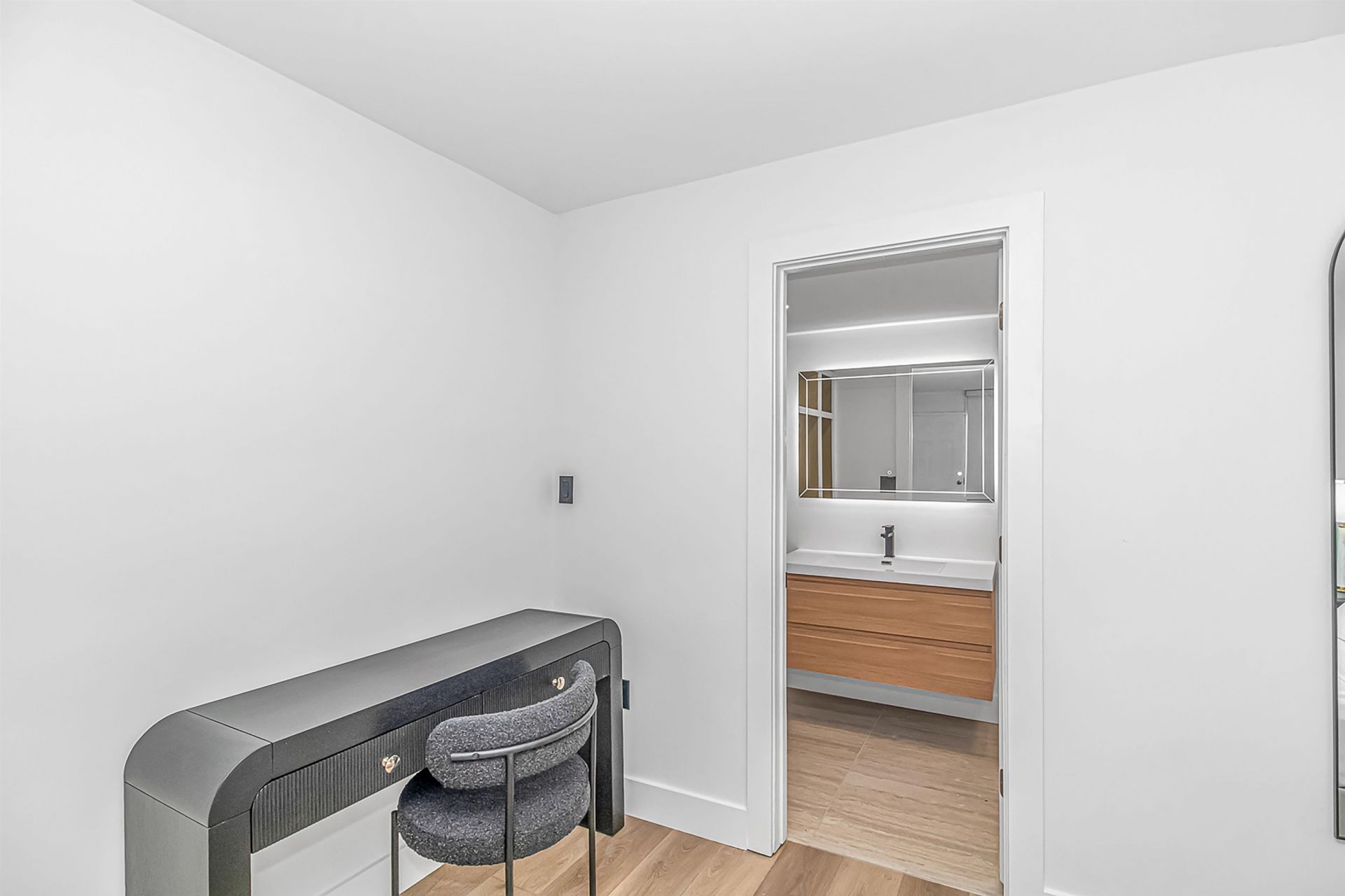507 -509 Ocean Blvd. N  Photo 12