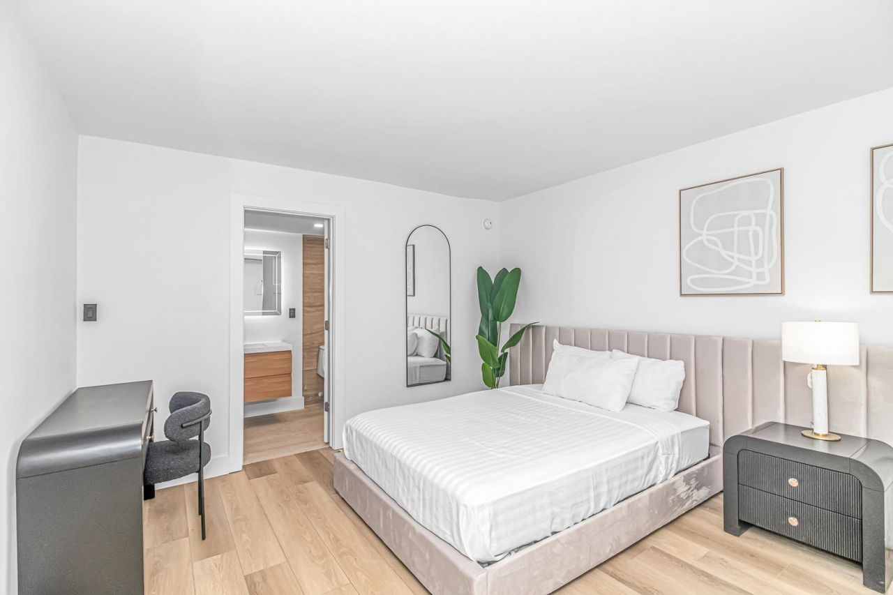 507 -509 Ocean Blvd. N  Photo 7